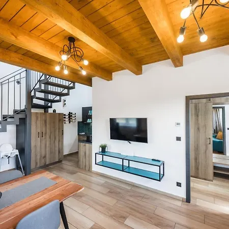 Sklep Na Spravnem Miste - Degustace, A Wellness Apartment *